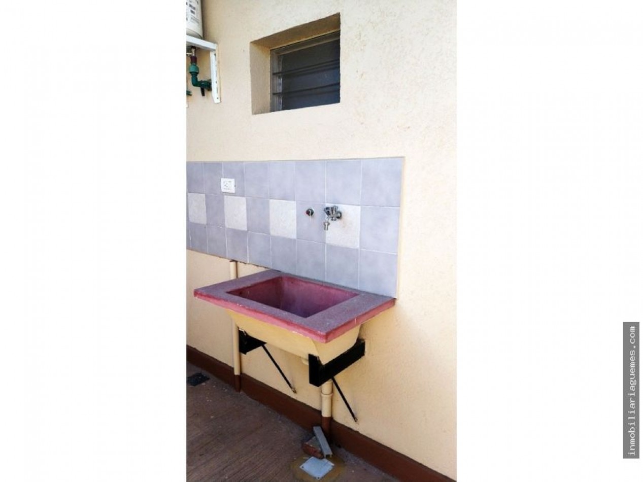 Excepcional Duplex con Cochera en General Guemes