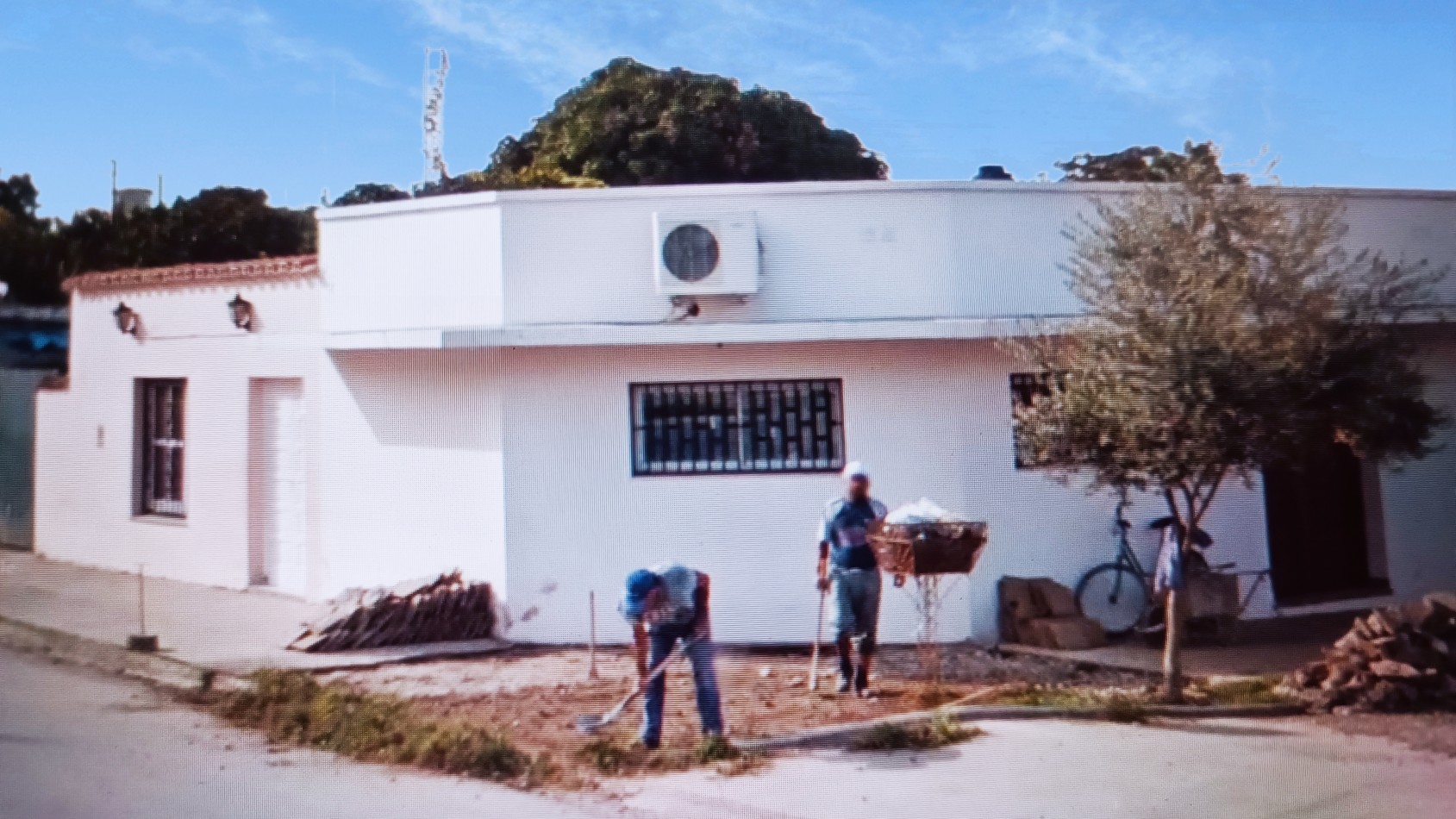 LOCAL Comercial  CAMPOSANTO